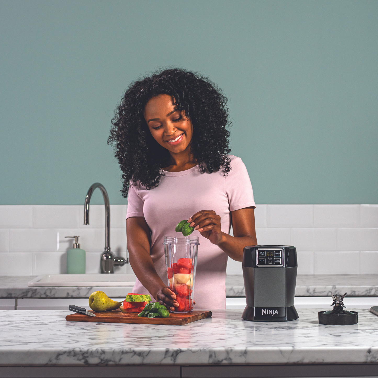 Ninja Blender with Auto-IQ BN495UK