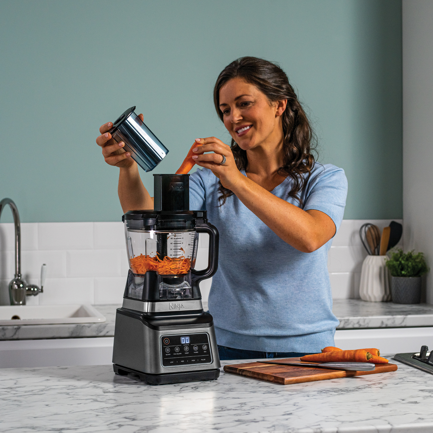 Ninja 3-in-1 Food Processor with Auto-IQ BN800UK