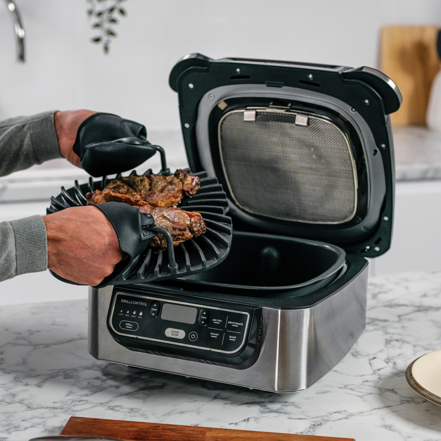 Ninja Foodi Health Grill & Air Fryer AG301UK