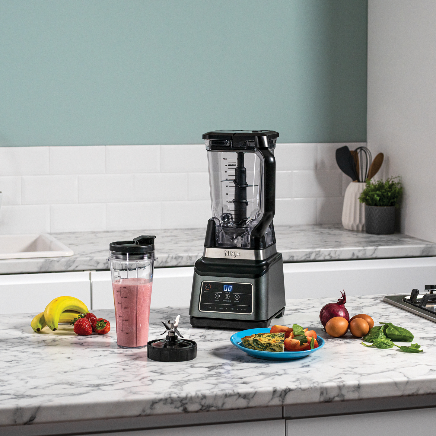 Ninja 2-in-1 Blender with Auto-IQ BN750UK