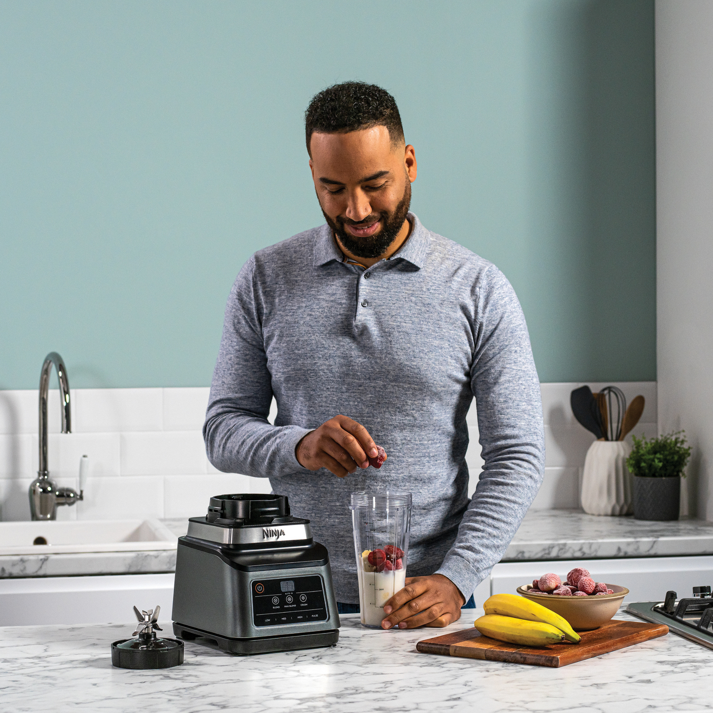 Ninja 2-in-1 Blender with Auto-IQ BN750UK