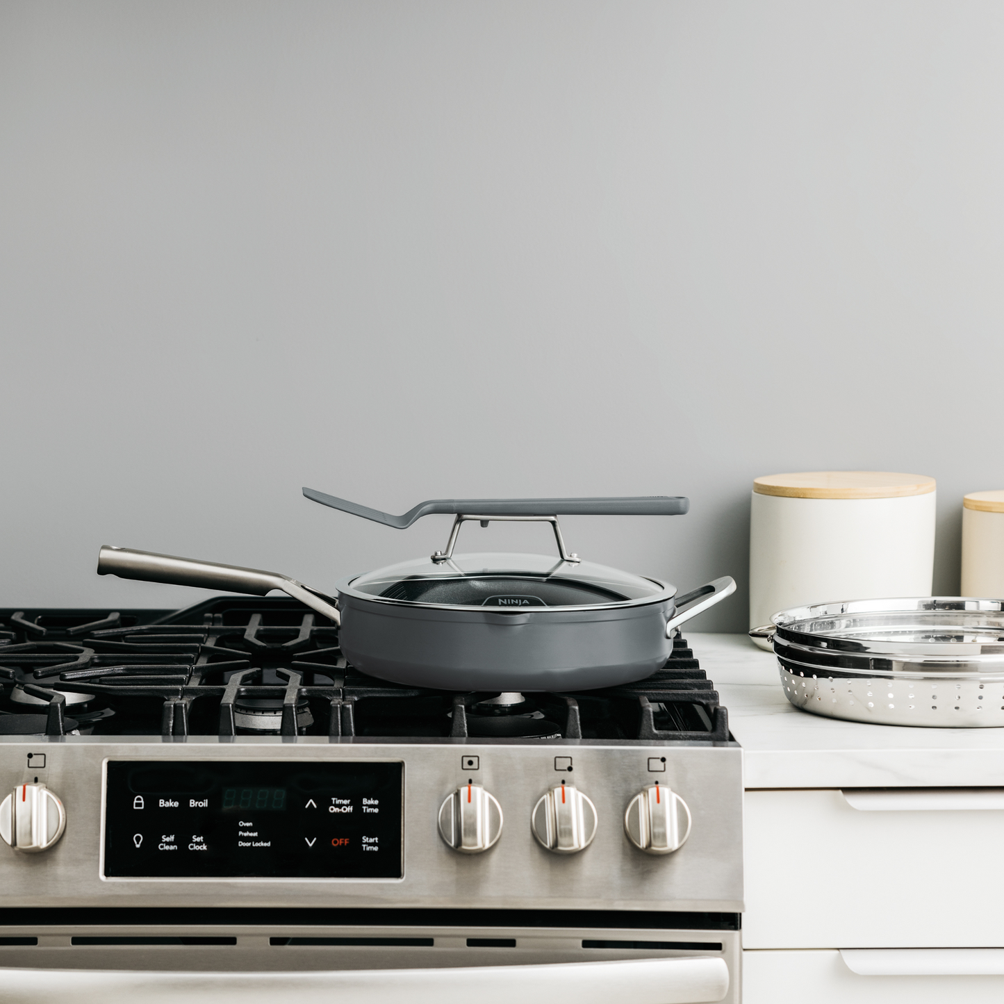 Ninja Foodi 9-in-1 PossiblePan with ZEROSTICK [Sea Salt Grey] CW102GYUK