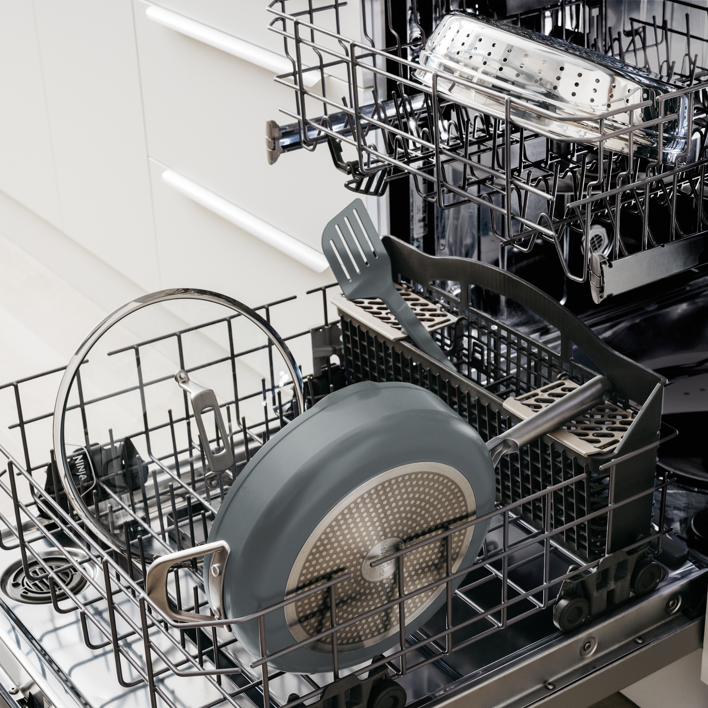 Ninja Foodi 9-in-1 PossiblePan with ZEROSTICK [Sea Salt Grey] CW102GYUK