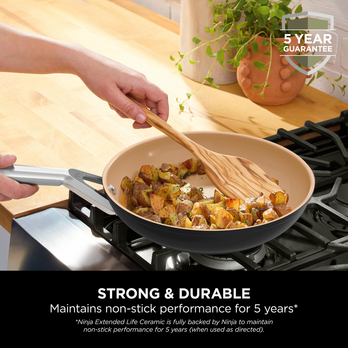 Ninja Extended Life Ceramic 28cm Frying Pan CW90028EUI
