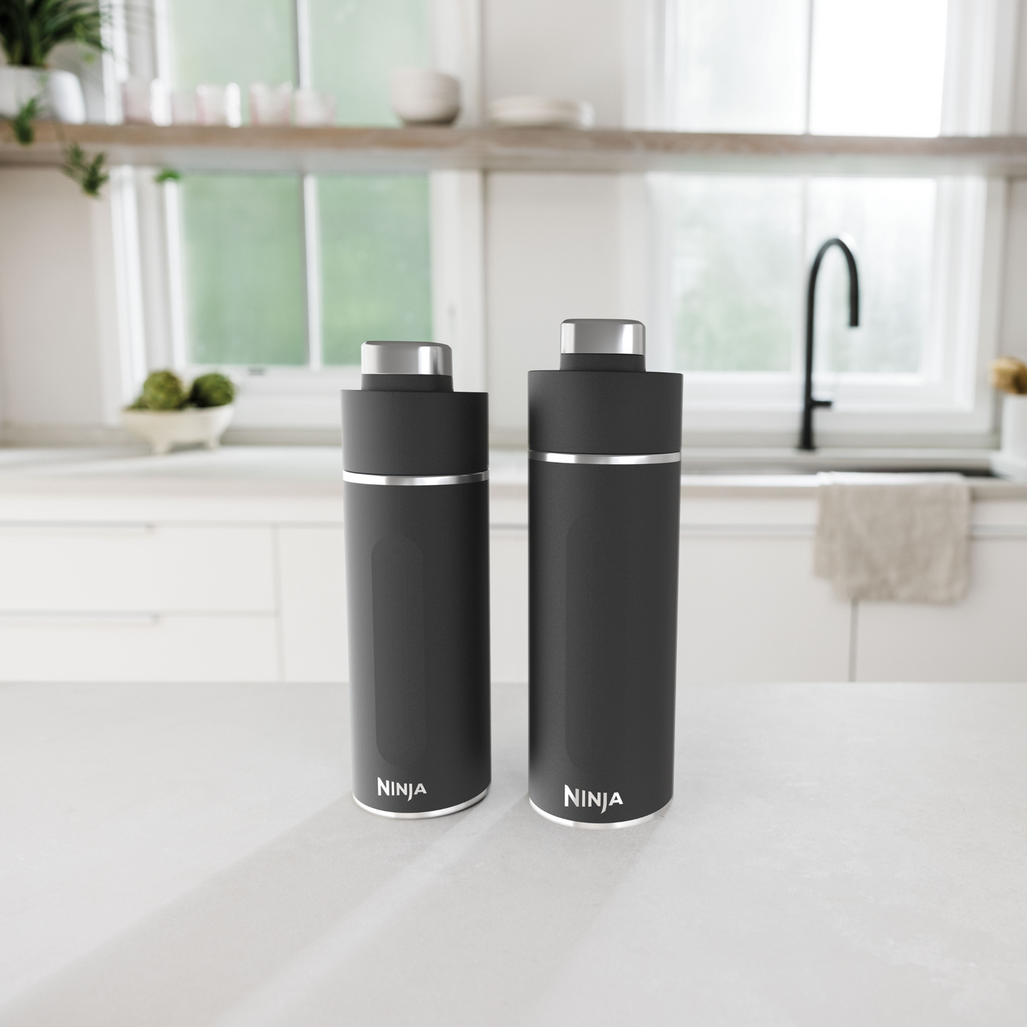 Ninja Thirsti 530 ml Travel Bottle – Black DW1801EUUKBK