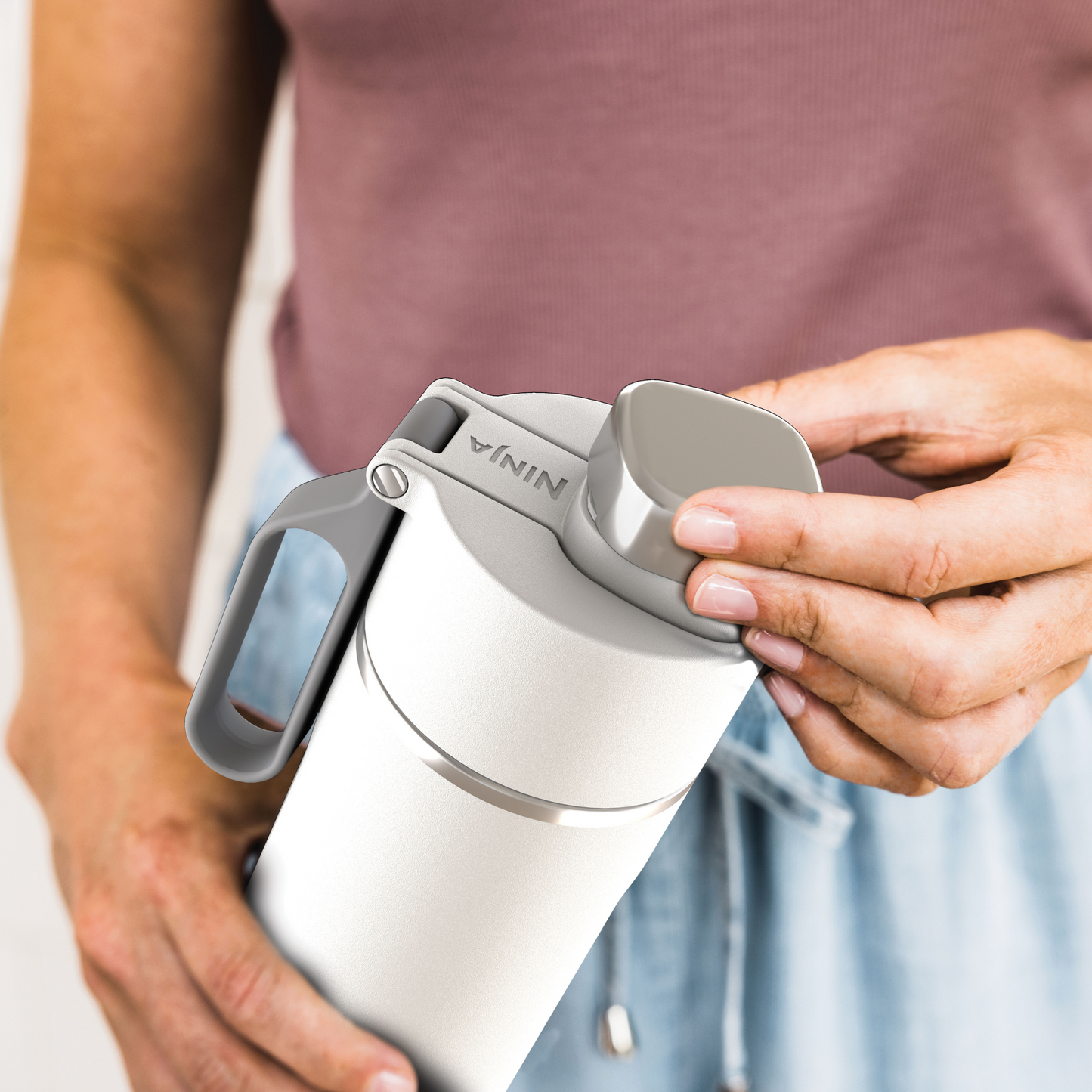 Ninja Thirsti 530 ml Travel Bottle – White DW1801EUUKWH