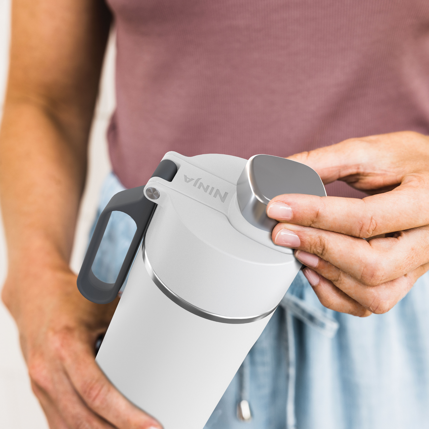 Ninja Thirsti 700 ml Travel Bottle – White DW2401EUUKWH