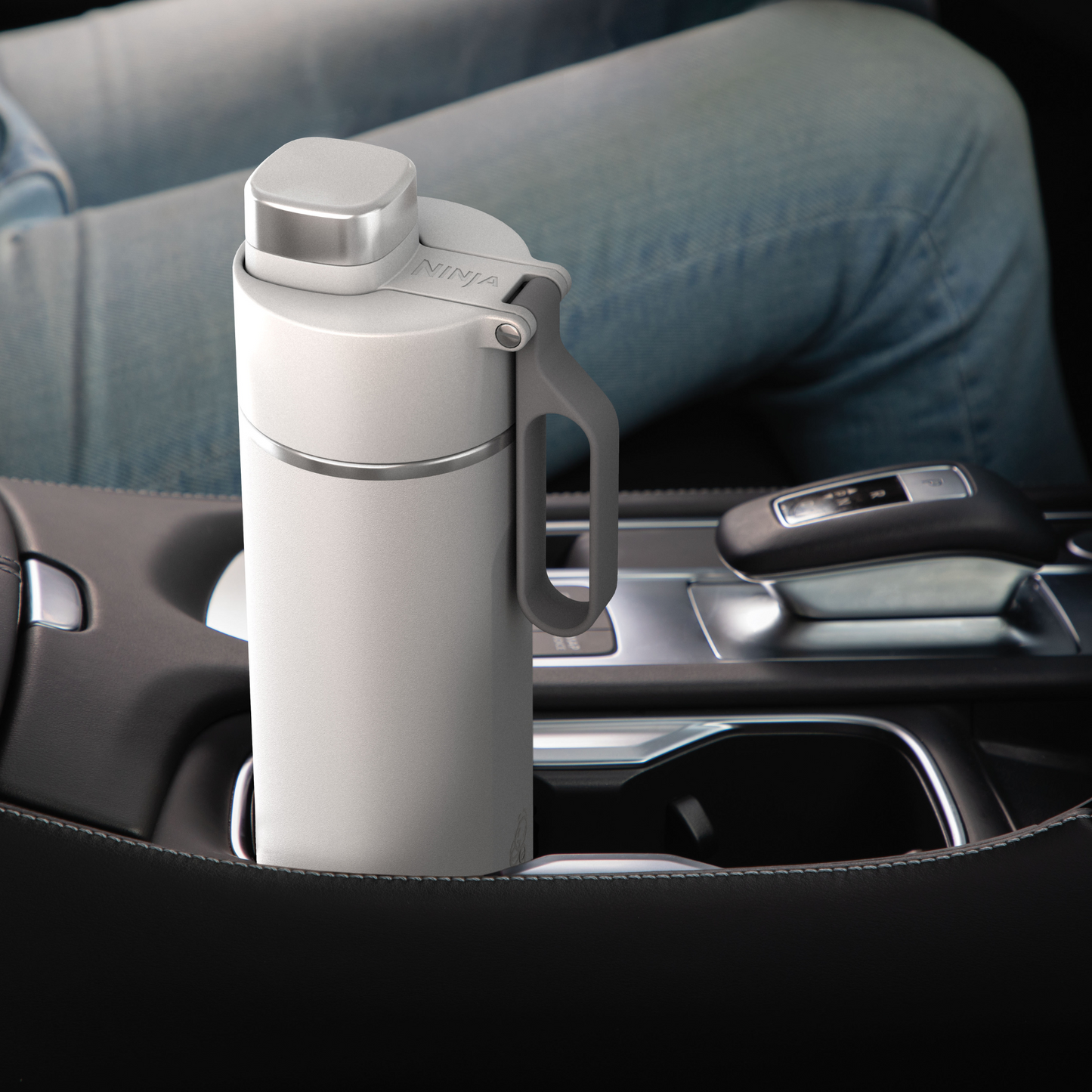 Ninja Thirsti 700 ml Travel Bottle – White DW2401EUUKWH