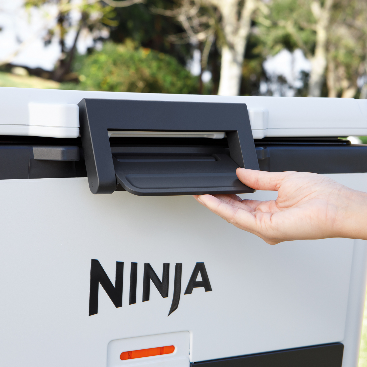 Ninja FrostVault 50QT/47L Hard Cooler - Cloud White FB151UKWH