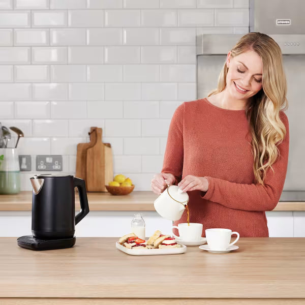 Ninja Black Perfect Temperature Kettle, Rapid Boil – KT200UK