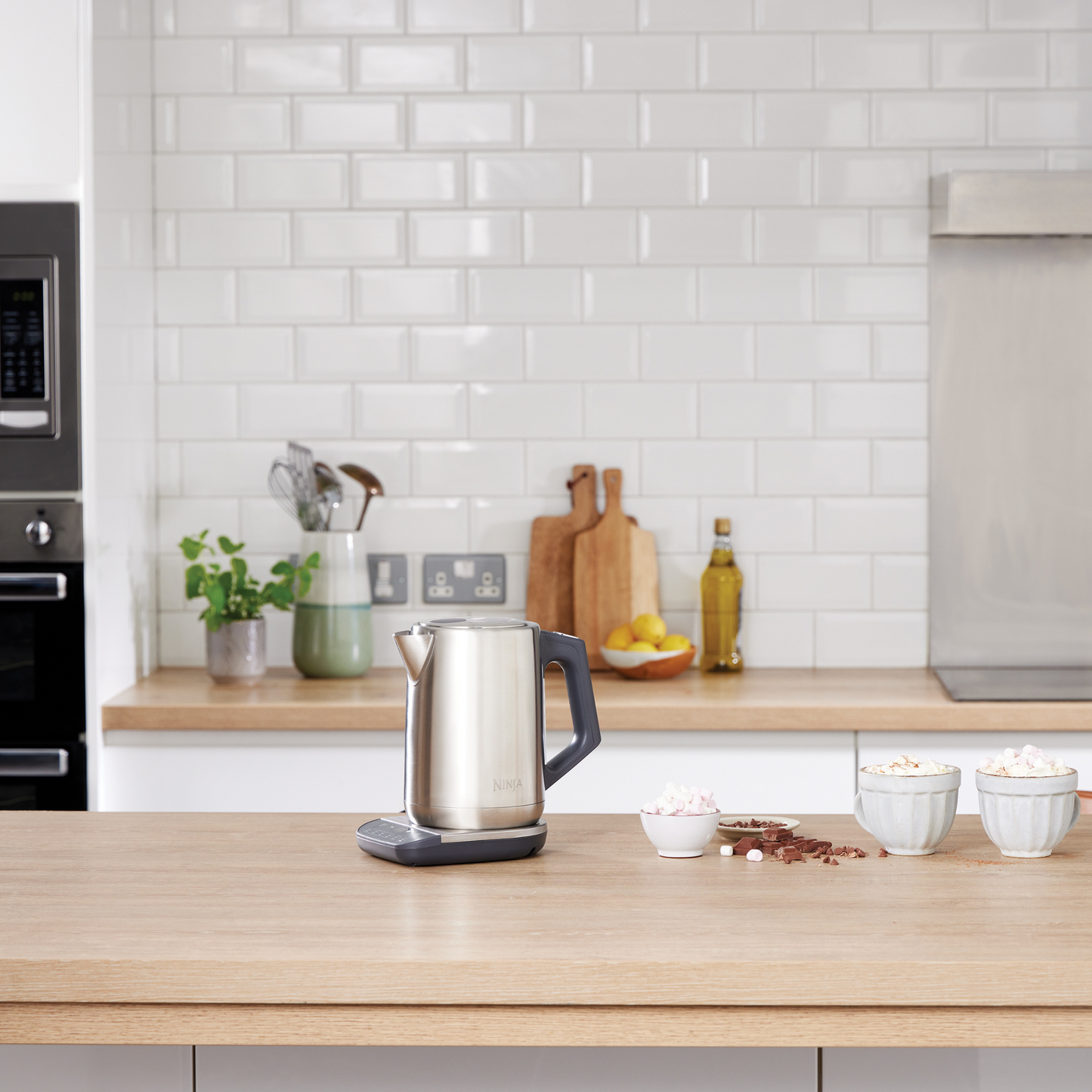 Ninja Stainless Steel Perfect Temperature Kettle, Rapid Boil – KT201UK